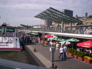 Die Hamburger Landungsbruecken